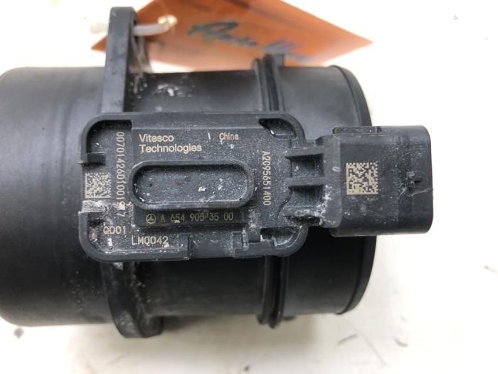 Gebrauchte Luftmengenmesser Mercedes V (447.8) 2.0 300d 16V Preis € 51,45 Margenregelung angeboten von Wessel Parts & Service B.V.