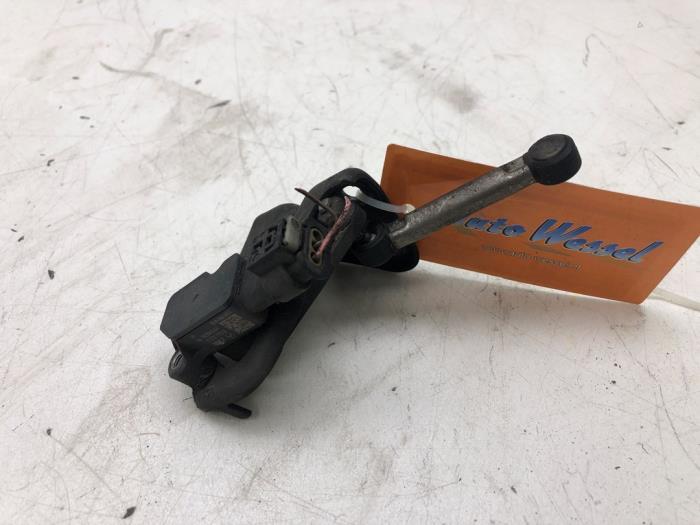 Gebrauchte Stabilisierung Regelsensor Mercedes V (447.8) 2.0 300d 16V Preis € 30,45 Margenregelung angeboten von Wessel Parts & Service B.V.
