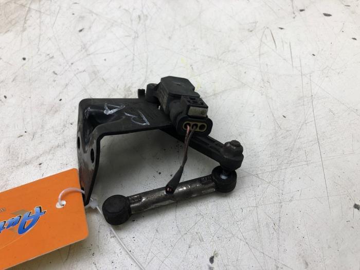 Gebrauchte Stabilisierung Regelsensor Mercedes V (447.8) 2.0 300d 16V Preis € 30,45 Margenregelung angeboten von Wessel Parts & Service B.V.