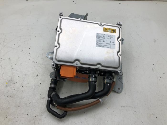 Begagnade Batteriladdare Mercedes GLE (V167) 350de 2.0 Turbo 16V 4-Matic Pris € 523,95 Marginaltabell erbjuds av Wessel Parts & Service B.V.