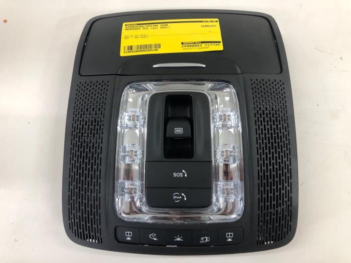 Begagnade Innerbelysning, fram Mercedes GLE (V167) 350de 2.0 Turbo 16V 4-Matic Pris € 261,45 Marginaltabell erbjuds av Wessel Parts & Service B.V.