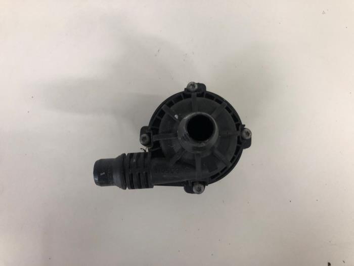 Begagnade Vattenpump Mercedes GLE (V167) 350de 2.0 Turbo 16V 4-Matic Pris € 93,45 Marginaltabell erbjuds av Wessel Parts & Service B.V.