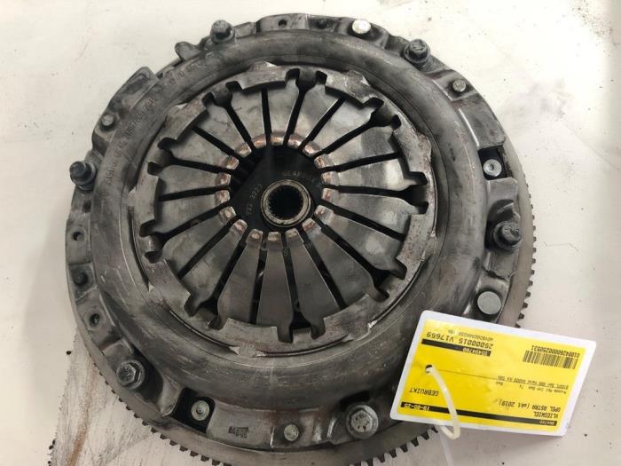 Gebrauchte Schwungrad Opel Astra Preis € 208,95 Margenregelung angeboten von Wessel Parts & Service B.V.
