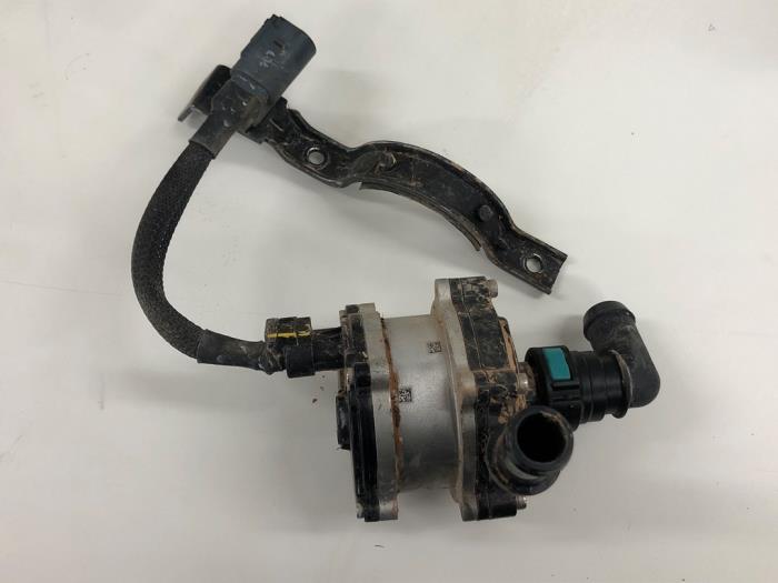 Używane Pompa wodna Hyundai Tucson (NX) 1.6 T-GDI HEV Cena € 103,95 Procedura marży oferowane przez Wessel Parts & Service B.V.