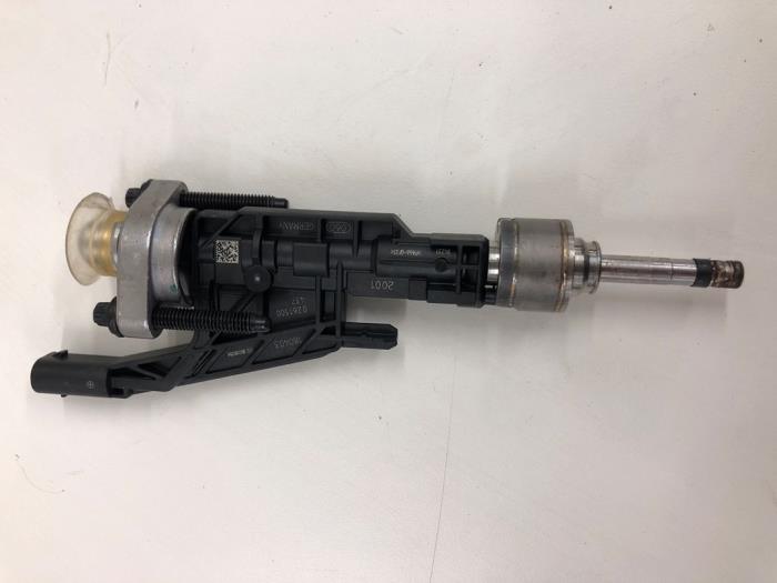 Usagé Injecteur (injection essence) BMW X1 (F48) sDrive 18i 1.5 12V TwinPower Turbo Prix € 40,95 Règlement à la marge proposé par Wessel Parts & Service B.V.