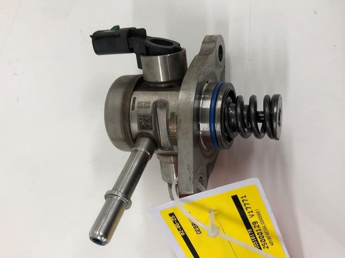 Gebrauchte Kraftstoffpumpe Mechanisch Opel Astra K 1.2 Turbo 12V Preis € 208,95 Margenregelung angeboten von Wessel Parts & Service B.V.