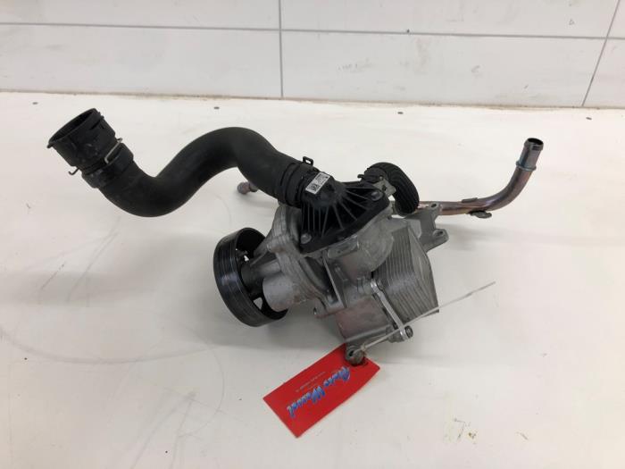 Begagnade Vattenpump Opel Astra K 1.2 Turbo 12V Pris € 208,95 Marginaltabell erbjuds av Wessel Parts & Service B.V.