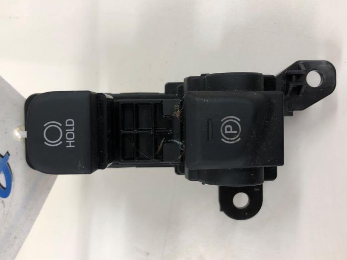 Gebrauchte Handbremse Schalter Toyota Yaris Cross (PB1/PJ1) 1.5 12V Hybrid 115 Preis € 36,75 Margenregelung angeboten von Wessel Parts & Service B.V.