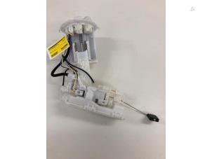 Gebrauchte Kraftstoffpumpe Elektrisch Toyota Yaris Cross (PB1/PJ1) 1.5 12V Hybrid 115 Preis € 149,00 Margenregelung angeboten von Autobedrijf G.H. Wessel B.V.