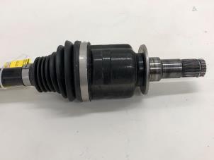 Gebrauchte Antriebswelle rechts vorne Toyota Yaris Cross (PB1/PJ1) 1.5 12V Hybrid 115 Preis auf Anfrage angeboten von Autobedrijf G.H. Wessel B.V.