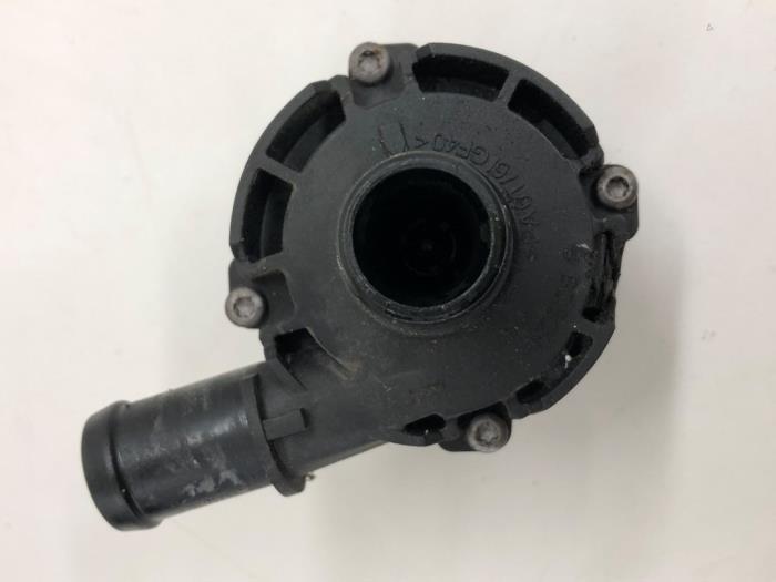 Begagnade Vattenpump Dacia Sandero III 1.0 TCe 90 12V Pris € 40,95 Marginaltabell erbjuds av Wessel Parts & Service B.V.