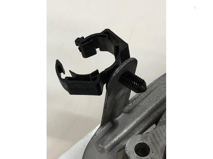 Usagé Couvercle de distribution BMW 1 serie (F20) 116d 1.6 16V Efficient Dynamics Prix € 61,95 Règlement à la marge proposé par Wessel Parts & Service B.V.