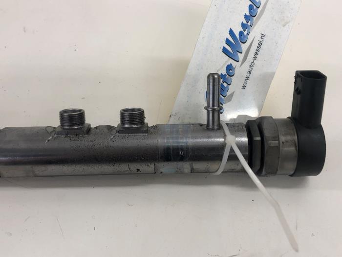 Gebrauchte Einspritzdüse (Einspritzer) BMW 1 serie (F20) 116d 1.6 16V Efficient Dynamics Preis € 82,95 Margenregelung angeboten von Wessel Parts & Service B.V.
