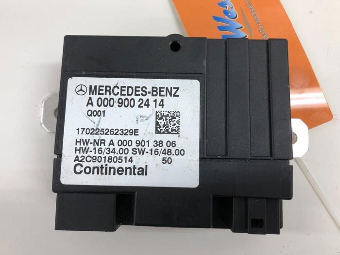 Usagé Module pompe carburant Mercedes GLC Coupe (C253) 3.0 350d V6 24V 4-Matic Prix € 40,95 Règlement à la marge proposé par Wessel Parts & Service B.V.
