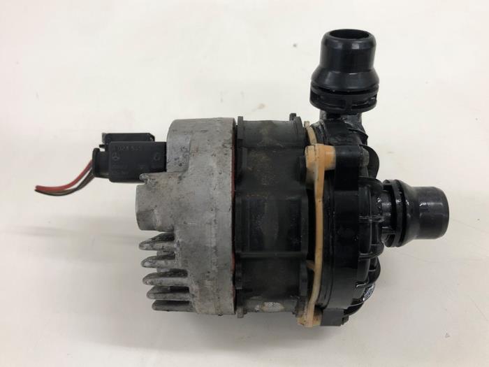 Begagnade Vattenpump Mercedes S (222.0/222.1) 3.0 S-400d 4-Matic Pris € 82,95 Marginaltabell erbjuds av Wessel Parts & Service B.V.