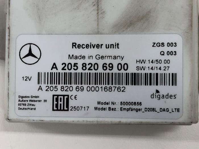 Computer, miscellaneous from a Mercedes-Benz S (222.0/222.1) 3.0 S-400d 4-Matic 2017