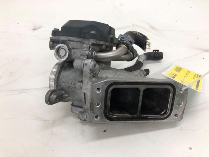 Usagé Boitier papillon Audi A4 Avant (B9) 2.0 40 TDI 16V Prix € 40,95 Règlement à la marge proposé par Wessel Parts & Service B.V.