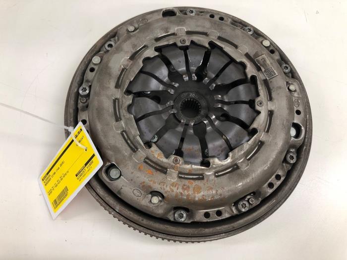 Begagnade Svänghjul Mercedes Citan (415.7) 1.5 111 CDI Kombi Pris € 236,25 Marginaltabell erbjuds av Wessel Parts & Service B.V.