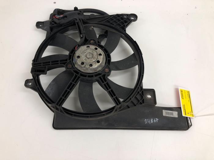 Używane Silnik wentylatora Opel Meriva (A) 1.7 CDTI 16V Cena € 40,95 Procedura marży oferowane przez Wessel Parts & Service B.V.