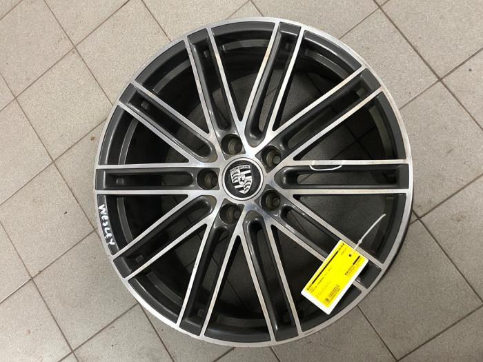 Używane Obrecz Porsche Panamera (971G) 2.9 V6 24V 4 E-Hybrid Cena € 1.048,95 Procedura marży oferowane przez Wessel Parts & Service B.V.
