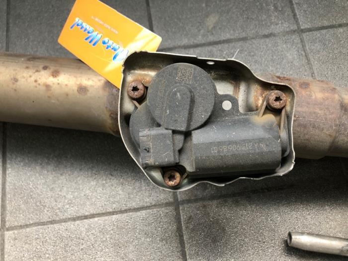 Gebrauchte Auspuff Mitteldämpfer Mercedes Sprinter 3,5t (907.6/910.6) 317 CDI 2.0 D RWD Preis € 523,95 Margenregelung angeboten von Wessel Parts & Service B.V.