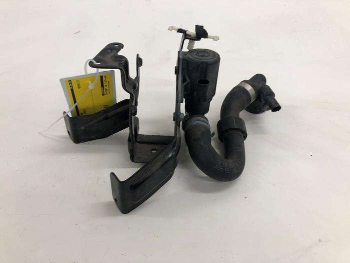 Begagnade Extra vattenpump Volkswagen ID.3 (E11/E12) 58 kWh Pris € 36,75 Marginaltabell erbjuds av Wessel Parts & Service B.V.