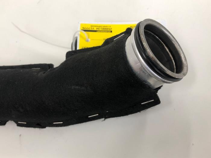 Gebrauchte Intercooler Rohr Mercedes Sprinter 3,5t (907.6/910.6) 317 CDI 2.0 D RWD Preis € 36,75 Margenregelung angeboten von Wessel Parts & Service B.V.