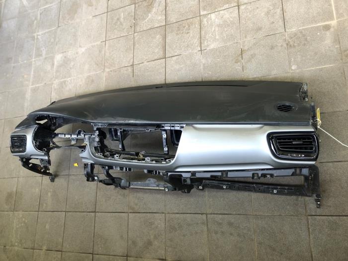 Używane Panel Kia Stonic (YB) 1.0i T-GDi 12V Cena € 523,95 Procedura marży oferowane przez Wessel Parts & Service B.V.