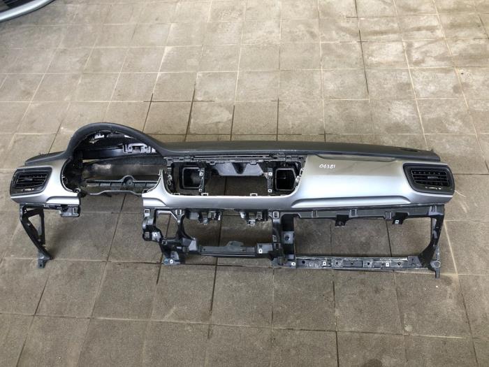 Używane Panel Kia Stonic (YB) 1.0i T-GDi 12V Cena € 523,95 Procedura marży oferowane przez Wessel Parts & Service B.V.