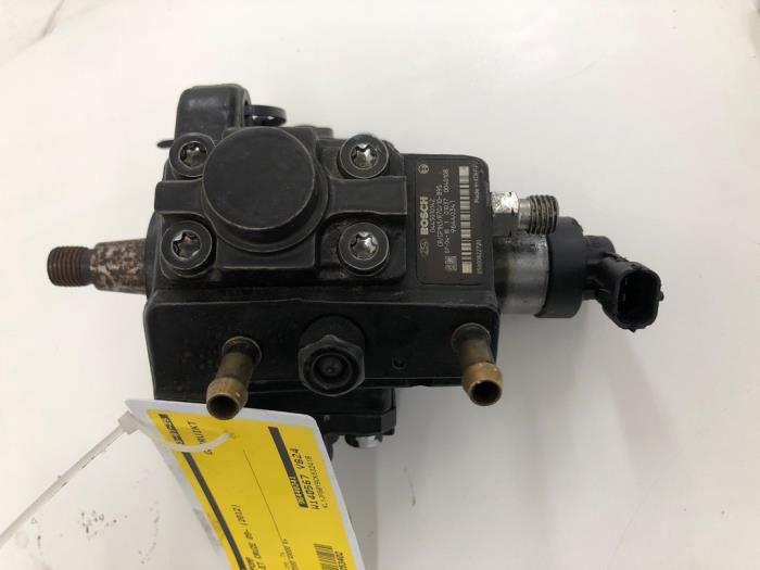 Used Diesel pump Chevrolet Cruze 2.0 D 16V Price € 131,25 Margin scheme offered by Wessel Parts & Service B.V.