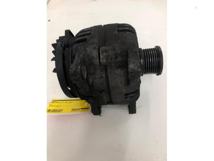 Gebrauchte Dynamo Opel Vivaro 2.5 CDTI 16V Preis € 51,45 Margenregelung angeboten von Wessel Parts & Service B.V.