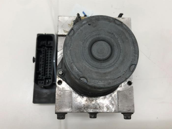 Gebrauchte ABS Pumpe Porsche Panamera (970) 3.0 D V6 24V Preis € 628,95 Margenregelung angeboten von Wessel Parts & Service B.V.