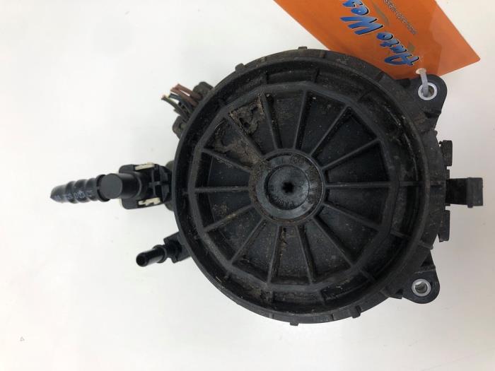 Begagnade Bränslefilter Mercedes Sprinter 3,5t (907.6/910.6) 317 CDI 2.0 D RWD Pris € 82,95 Marginaltabell erbjuds av Wessel Parts & Service B.V.