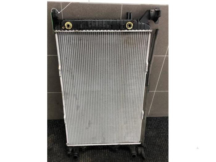 Usagé Radiateur Audi A4 Avant (B8) 2.0 TDI 16V Prix € 93,45 Règlement à la marge proposé par Wessel Parts & Service B.V.