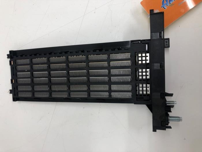 Begagnade Värmeelement Mercedes Vito Pris € 51,45 Marginaltabell erbjuds av Wessel Parts & Service B.V.