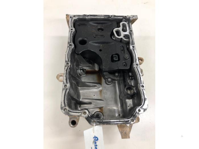 Used Sump Kia Sportage (QL) 1.6 CRDi 16V Eco-Dynamics+ Price € 131,25 Margin scheme offered by Wessel Parts & Service B.V.
