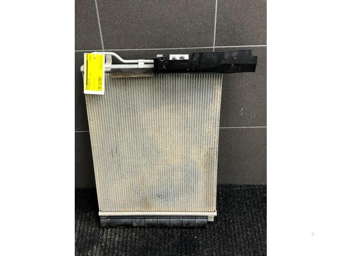 Usagé Radiateur clim Kia Sportage (QL) 1.6 CRDi 16V 116 Prix € 82,95 Règlement à la marge proposé par Wessel Parts & Service B.V.