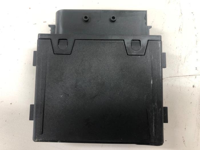 Usagé Module pompe carburant Audi TTS (FV3/FVP) Prix € 61,95 Règlement à la marge proposé par Wessel Parts & Service B.V.