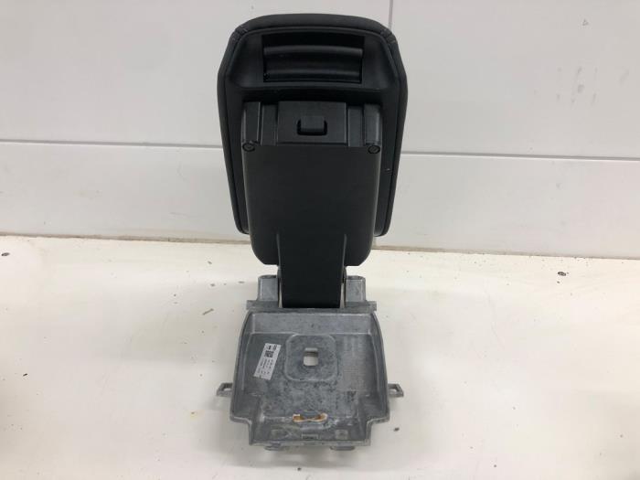 Begagnade Armstöd Audi TTS (FV3/FVP) Pris € 313,95 Marginaltabell erbjuds av Wessel Parts & Service B.V.