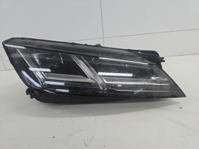 Używane Reflektor prawy Audi TTS (FV3/FVP) Cena na żądanie oferowane przez Wessel Parts & Service B.V.