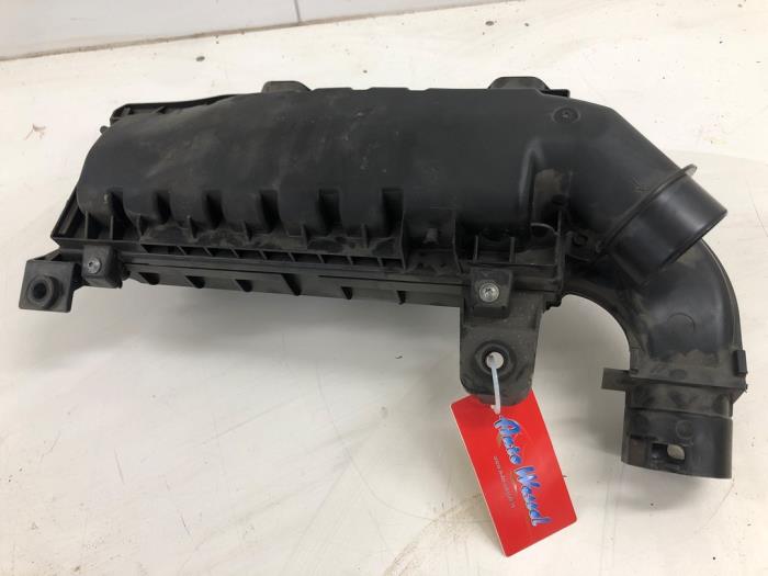 Gebrauchte Luftfiltergehäuse Opel Crossland (X) 1.2 Turbo 12V Preis € 30,45 Margenregelung angeboten von Wessel Parts & Service B.V.