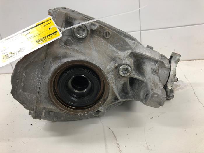 Begagnade Bakre differential Mercedes C Estate (S206) C-220d 2.0 Turbo 16V Pris € 1.573,95 Marginaltabell erbjuds av Wessel Parts & Service B.V.
