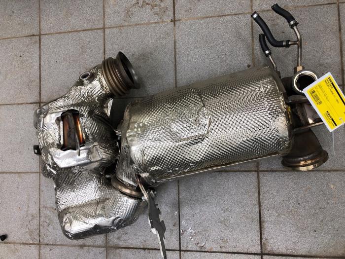 Używane Katalizator Mercedes C Estate (S206) C-220d 2.0 Turbo 16V Cena € 1.048,95 Procedura marży oferowane przez Wessel Parts & Service B.V.