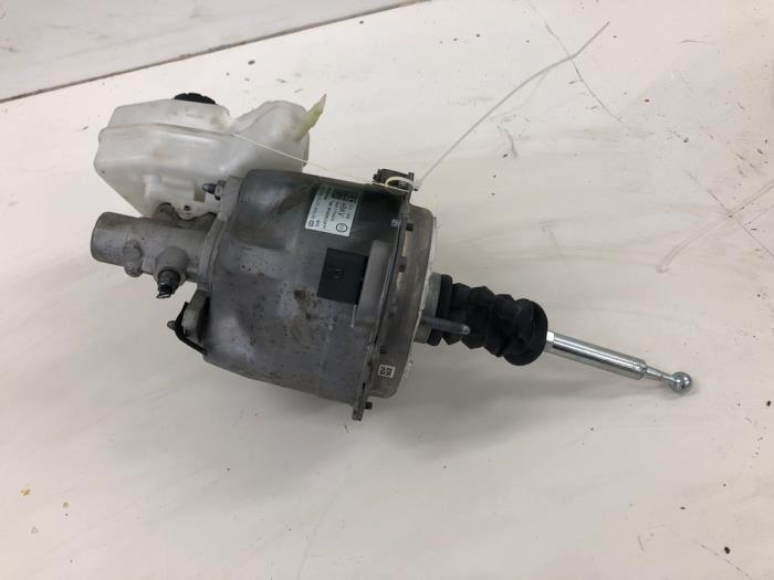 Usagé Servo frein Volkswagen Golf Prix € 523,95 Règlement à la marge proposé par Wessel Parts & Service B.V.