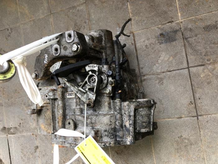 Usagé Boîte de vitesse Volkswagen Passat Variant (3G5) 2.0 TDI 16V 150 Prix sur demande proposé par Wessel Parts & Service B.V.