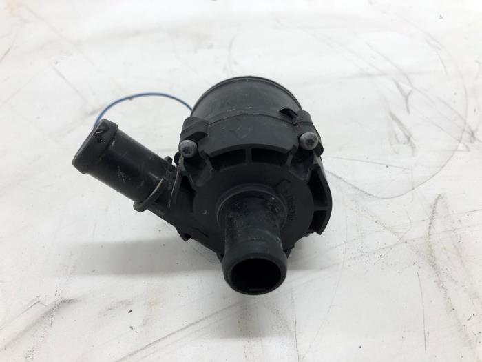 Begagnade Vattenpump Renault Master III (EV/HV/UV/VA/VB/VD/VF/VG/VJ) 2.3 Energy dCi 180 Twin Turbo 16V FWD Pris € 30,45 Marginaltabell erbjuds av Wessel Parts & Service B.V.
