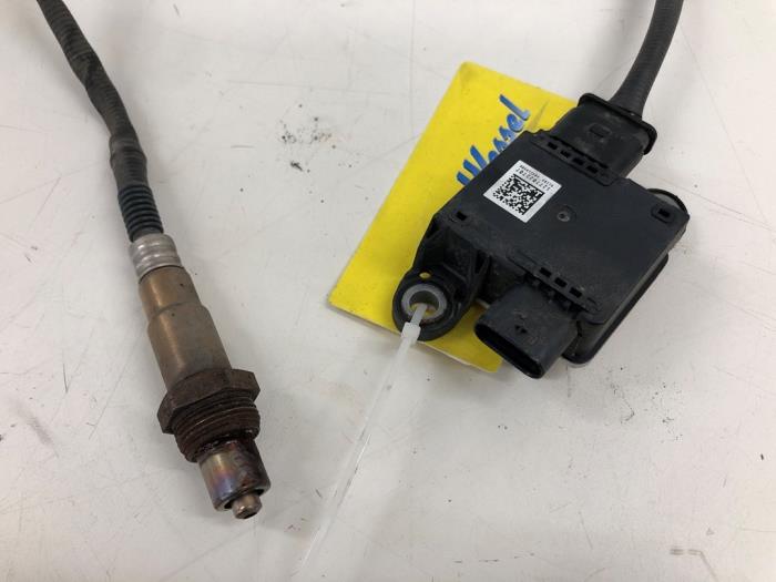 NOx-sensor från en Renault Master III (EV/HV/UV/VA/VB/VD/VF/VG/VJ) 2.3 Energy dCi 180 Twin Turbo 16V FWD 2020