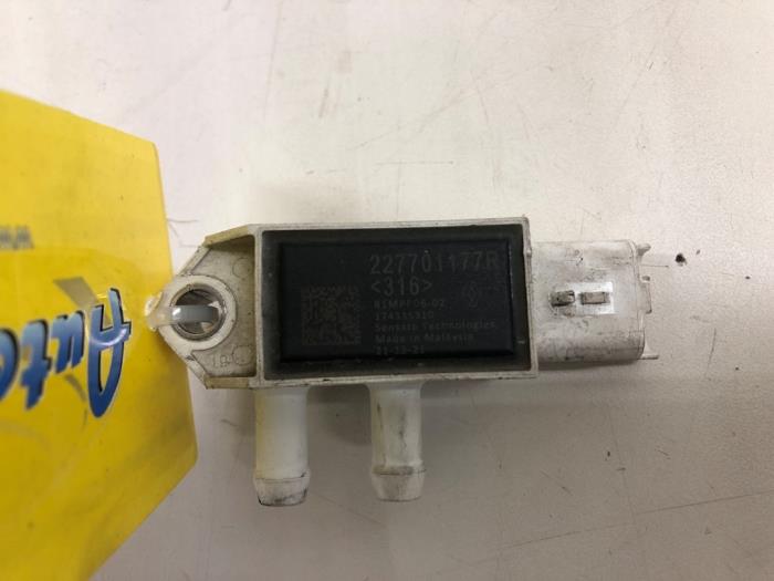 Begagnade Sensor (övriga) Renault Master III (EV/HV/UV/VA/VB/VD/VF/VG/VJ) 2.3 Energy dCi 180 Twin Turbo 16V FWD Pris € 40,95 Marginaltabell erbjuds av Wessel Parts & Service B.V.