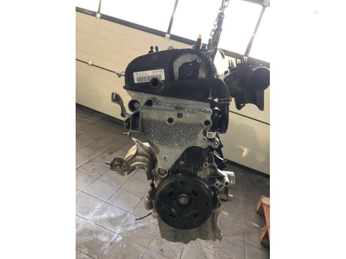 Engine from a Seat Leon Sportstourer (KLF) 1.5 eTSI 16V 2024