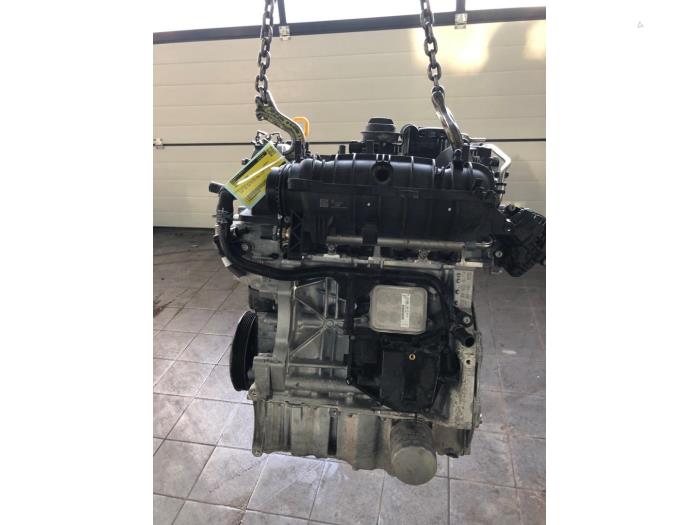 Engine from a Seat Leon Sportstourer (KLF) 1.5 eTSI 16V 2024